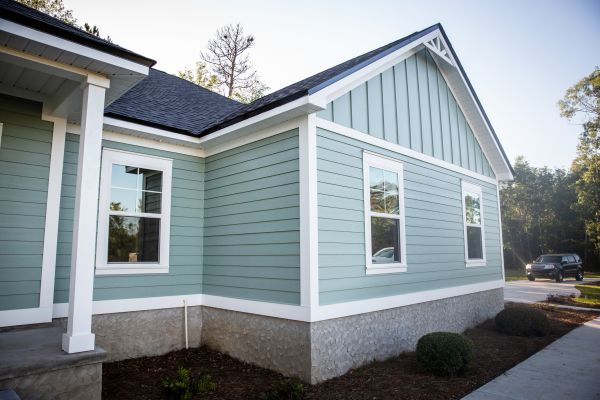 Damaged Siding Repair in Escondido
